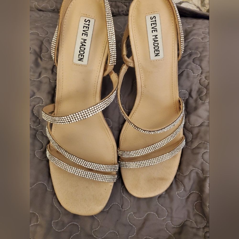 Steve Madden Women's Rhinestone Shoe